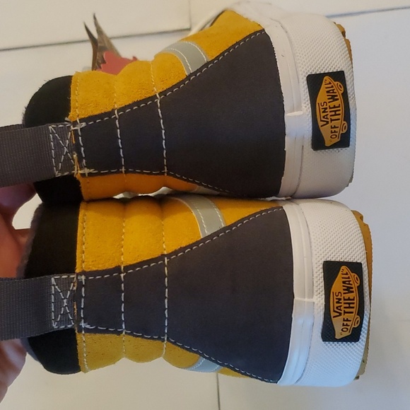 New with tags Vans off the wall Boys sneakers size 5 - Picture 3 of 9